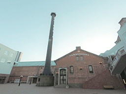 The current Sapporo Factory(Sapporo Kaitakushi Brewery and brick buildings)